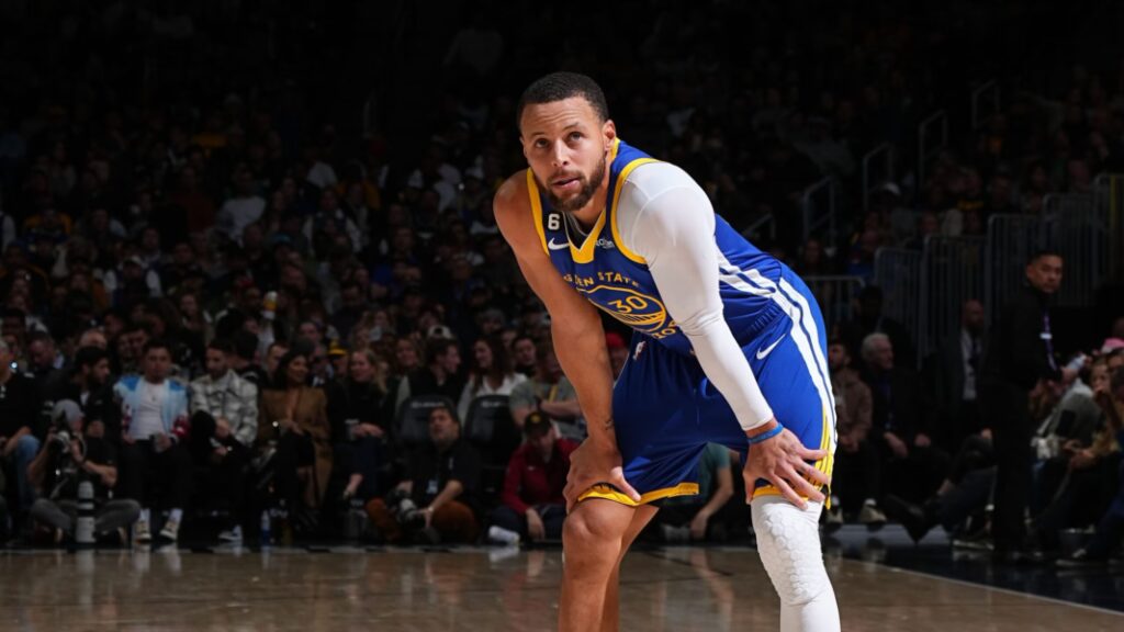 Stephen Curry encabeza el reporte de lesionados tras su baja por cuatro semanas.