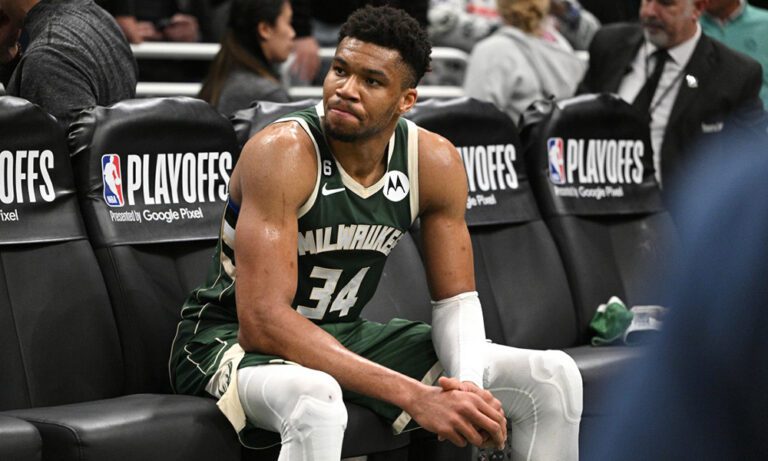 Giannis Antetokounmpo Milwaukee Bucks