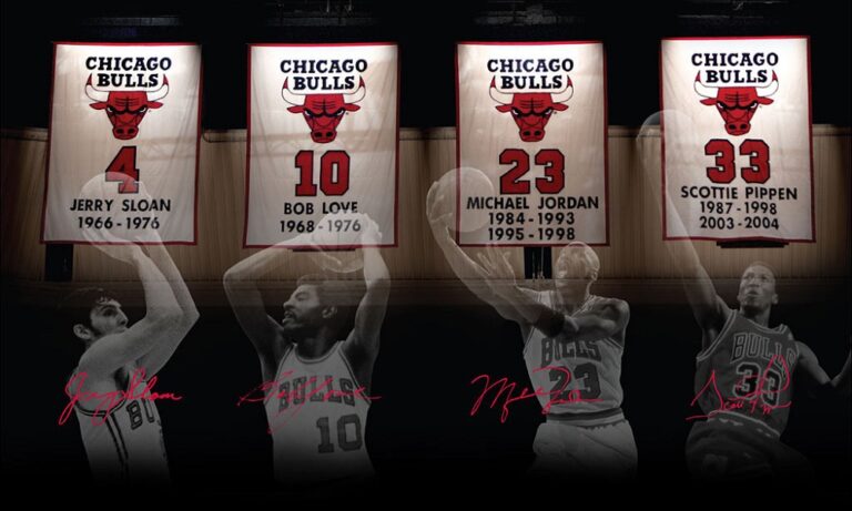 Sloan, Love, Jordan y Pippen, las cuatro camisetas retiradas por los Chicago Bulls.