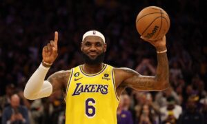 LeBron James sonríe tras volverse el líder en anotación de la NBA | FOTOGRAFÍA gentileza El Tiempo.